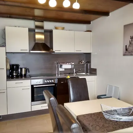 Eul In Butjadingen-grosswuerden By Interhome